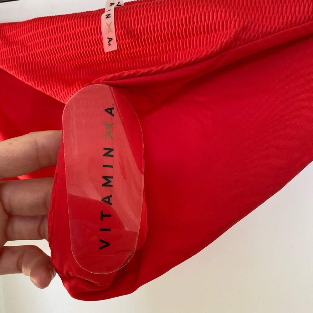 Vitamin A Red Reversible High Leg Cheeky Bikini Bottom Size L - Picture 12 of 15